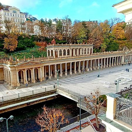 Apartments Stubsi With Colonnade View Karlowe Wary Zewnętrze zdjęcie