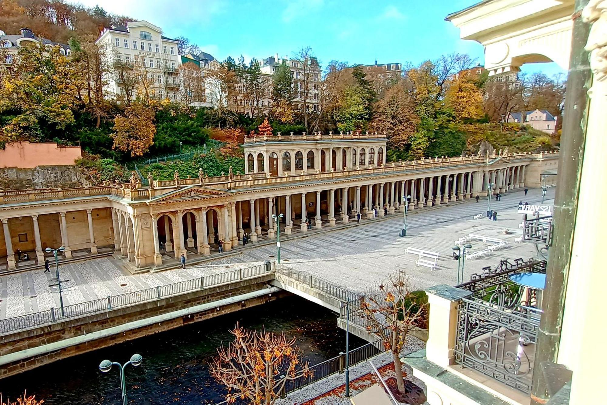 Apartments Stubsi With Colonnade View Karlowe Wary Zewnętrze zdjęcie