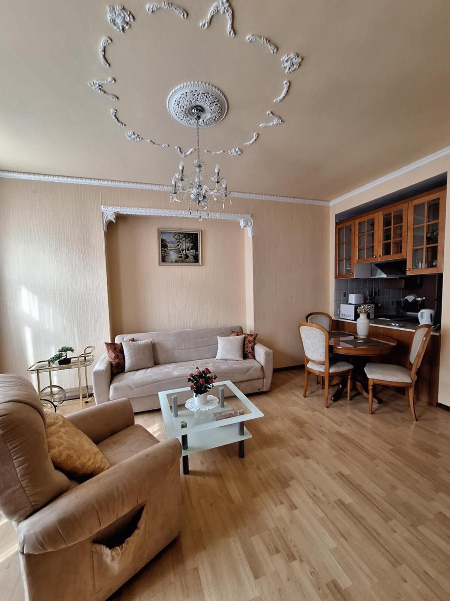 Apartments Stubsi With Colonnade View Karlowe Wary Zewnętrze zdjęcie